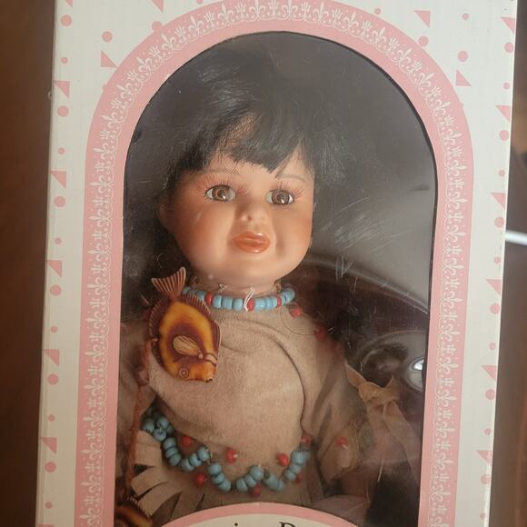 Vintage Native American Doll Emerald Doll Collection Exclusive Design New - Picture 3 of 13